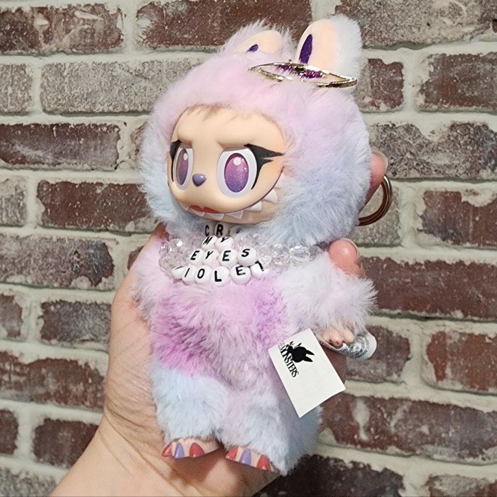Pop Mart Elizabeth Taylor Custom Showgirl Labubu - Picture 3 of 10